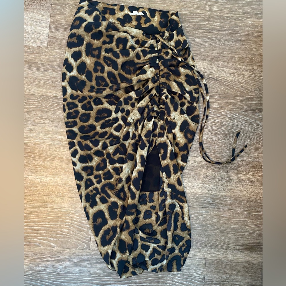 Leopard skirt